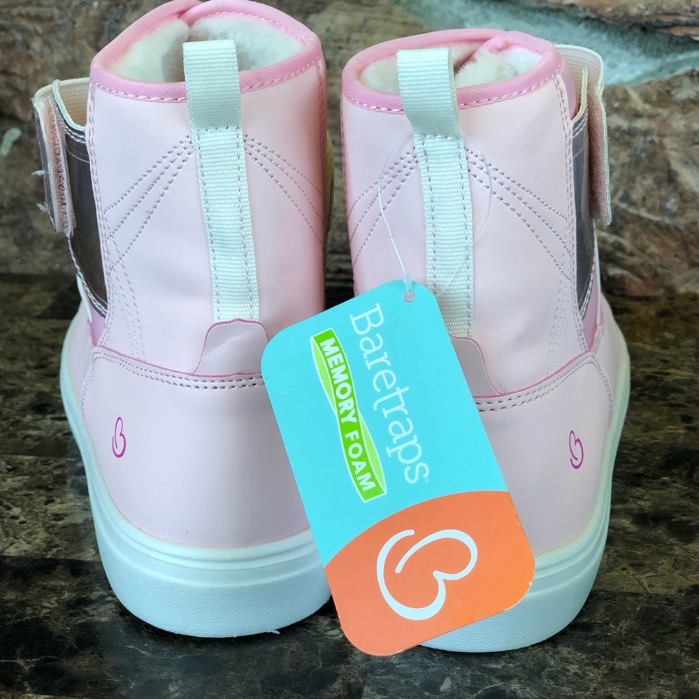 NEW Baretraps Girls' Kinley Boots - Picture 10 of 14